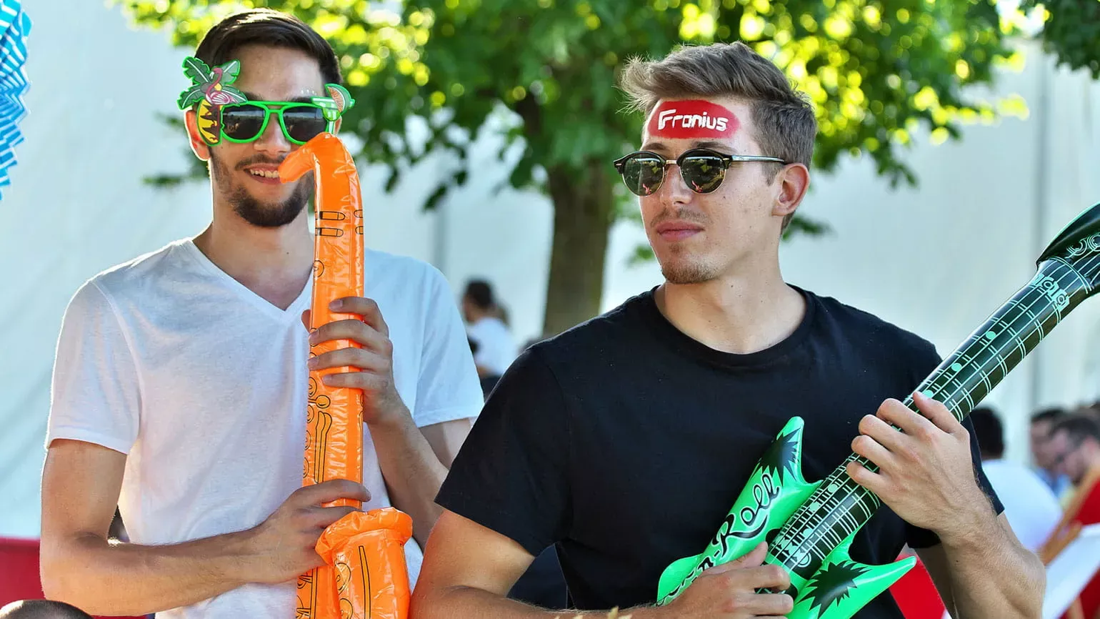 Mitarbeiter beim Fronius Sommerfest