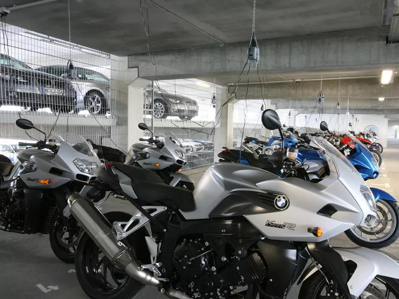 Bild eines Motorrades von BMW. Fronius Perfect Charging für BMW