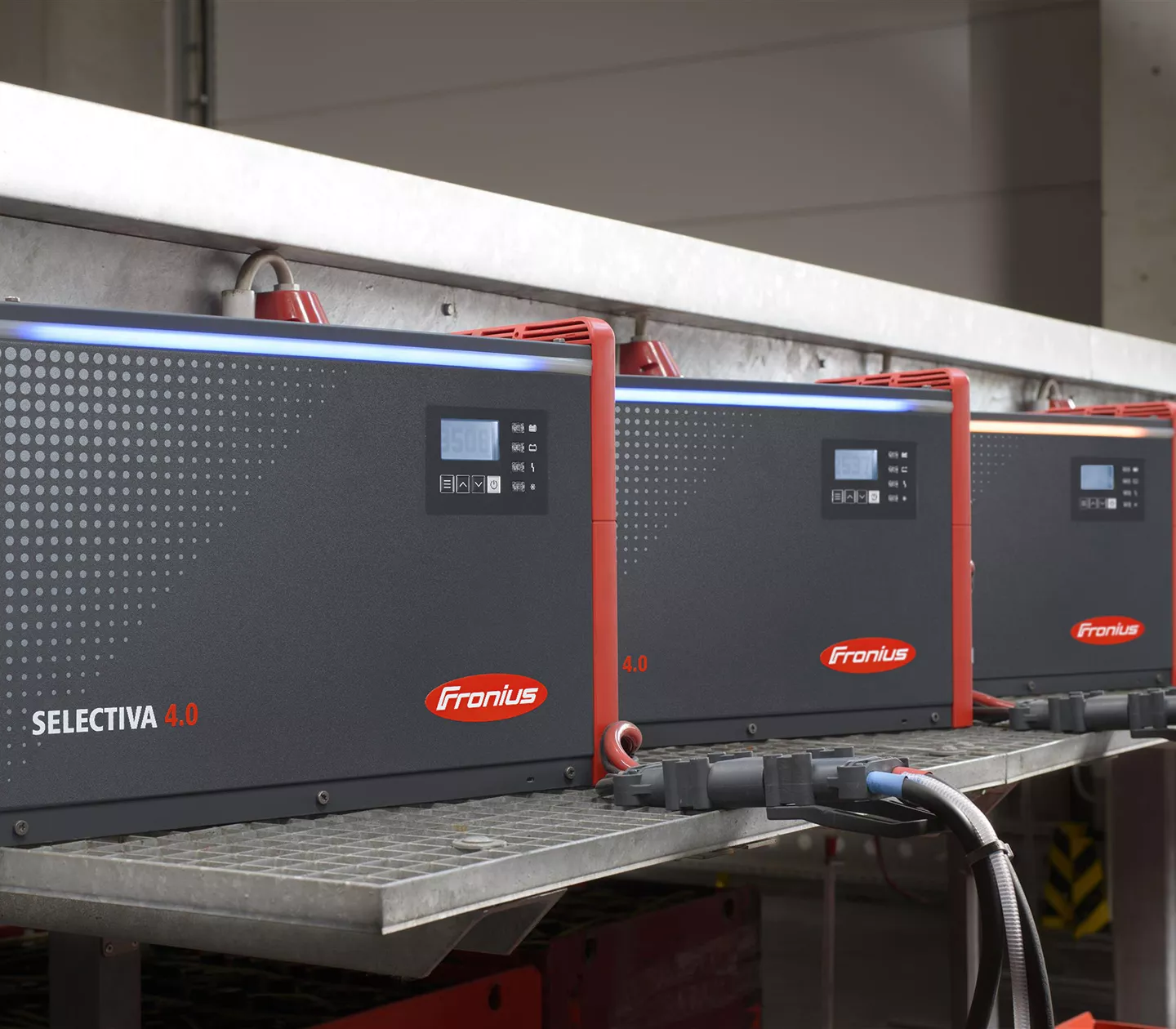 Batterieladegeräte mit LED. ladegeräte, led