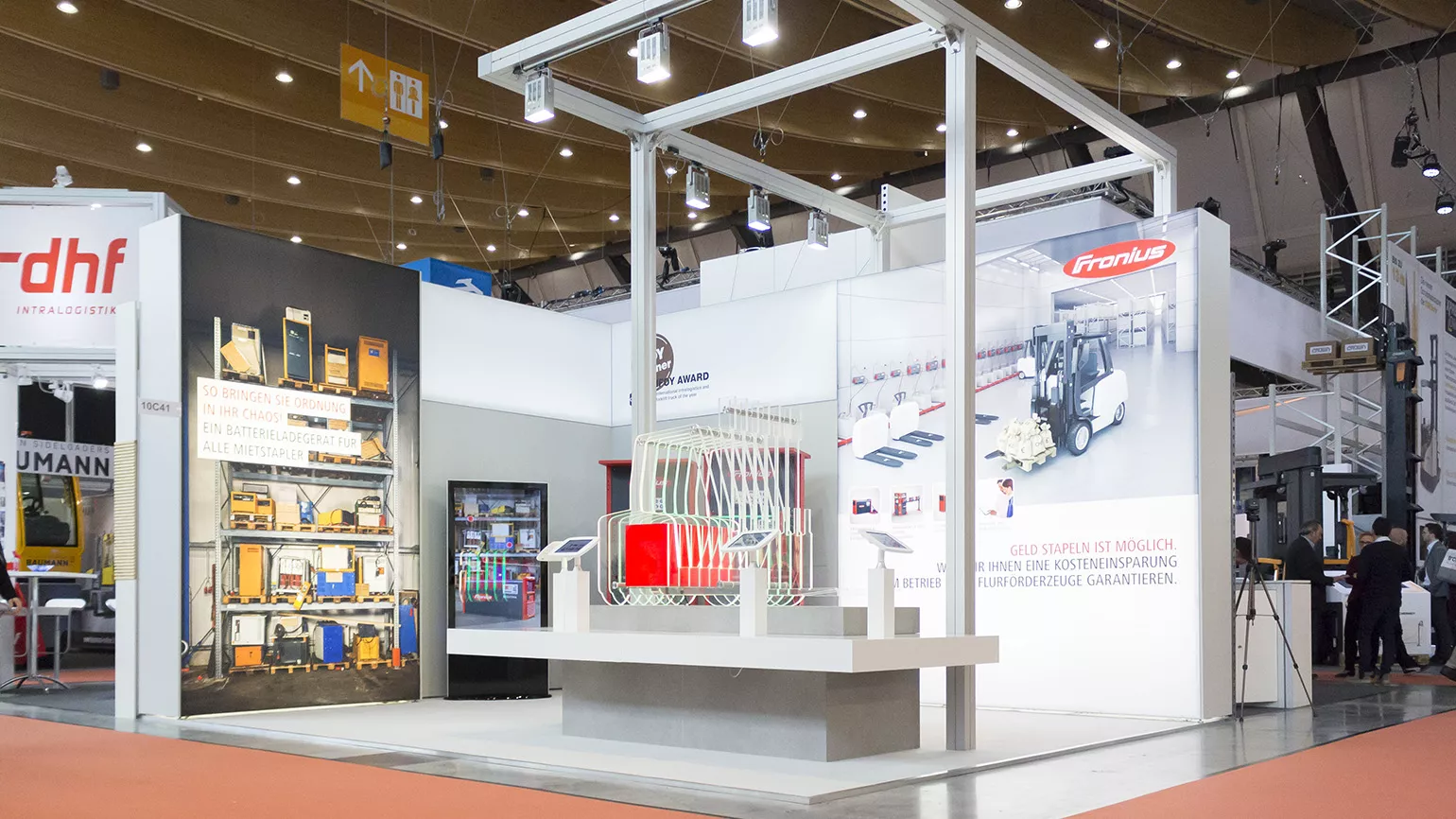 Fronius Messestand Logimat 2018 Frontansicht mit Glasstapler