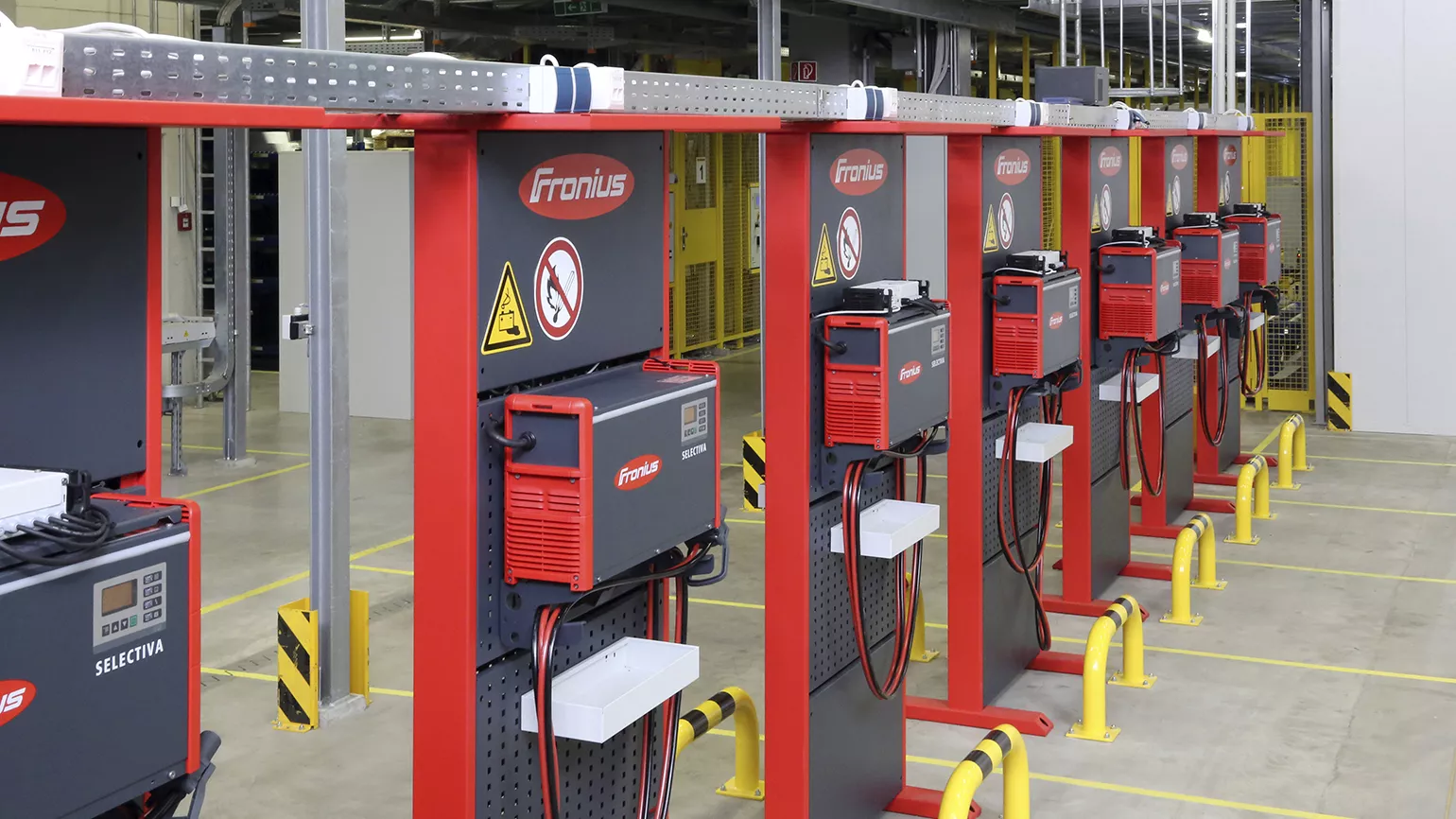Fronius Ladestation mitten in der Produktion Fronius Ladestation mitten in der Produktion